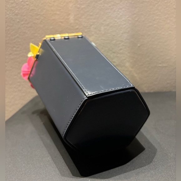 Kate Spade 3-D in bloom handbag - Picture 6 of 7